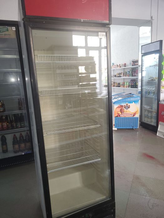Продам холодильник для магазина