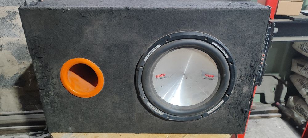 Продам сабвуфер.
