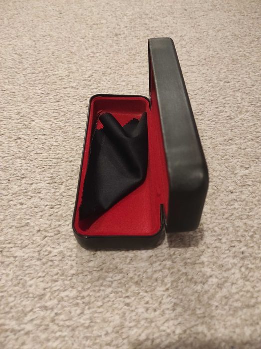 Калъф за очила марка Quicksilver