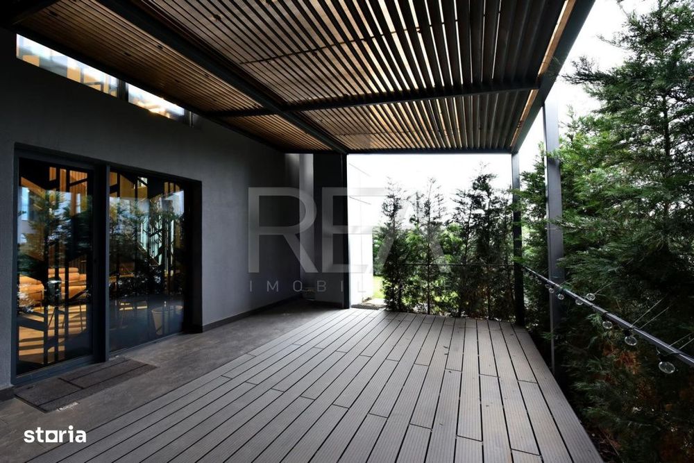 Blue Velvet in Cloud 9– Duplex Parter | Groundfloor Duplex METROU AV