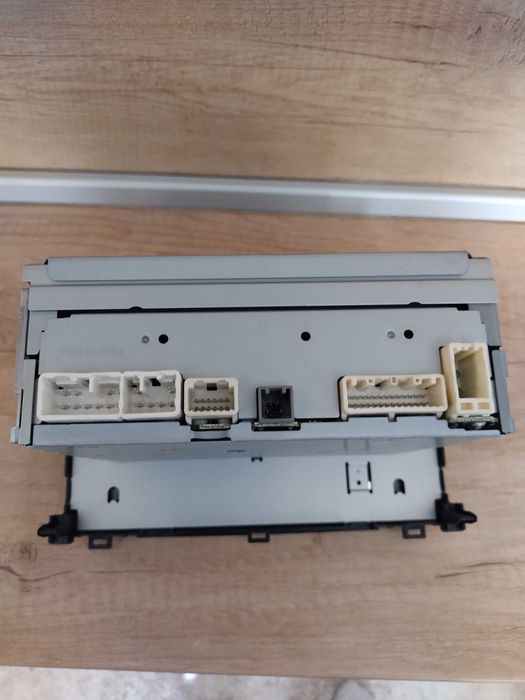 СД Радио от Тойта Аурис 2014