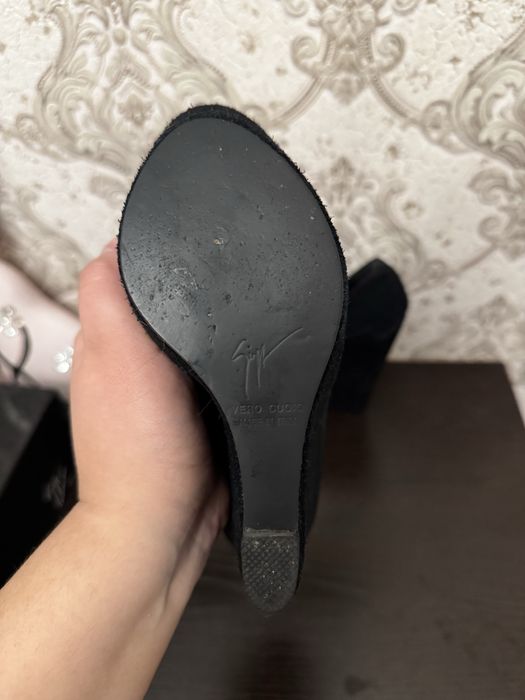 Итальянские туфли от  Giuseppe Zanotti  натуральный замш