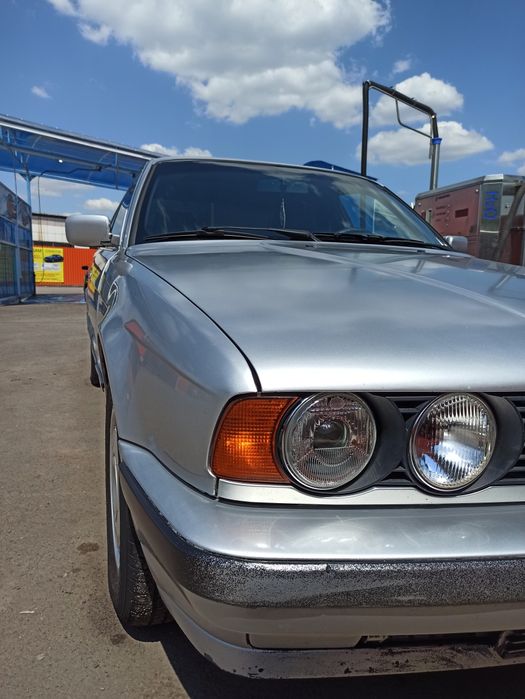 Продам БМВ 520 Е34