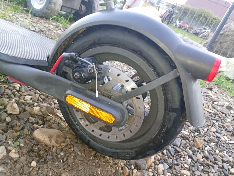 Trotineta xiaomi 4 tanc