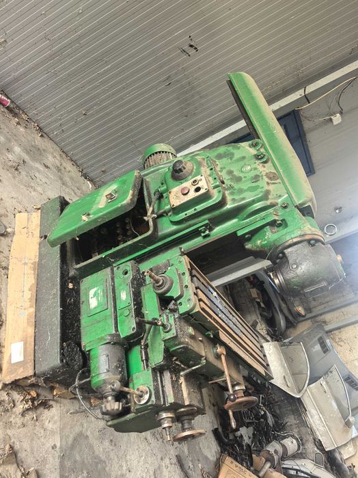 Фреза универсална българска