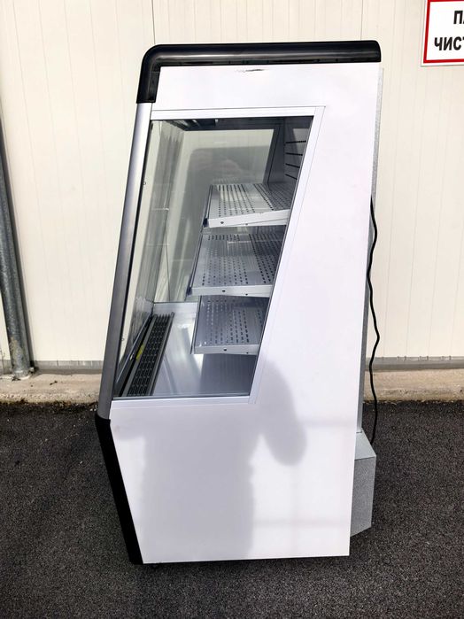 Хладилна витрина  320 литра, CF-390