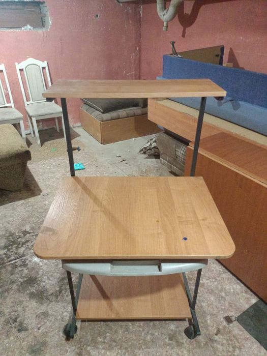 Компьютерный стол 3000