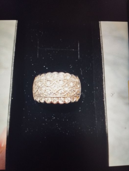 Продам кольцо серебряное 925