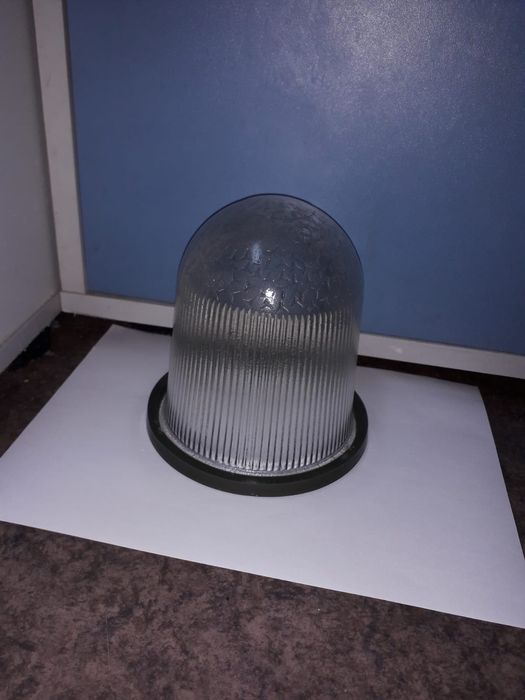 Продам Стекляный Плафон