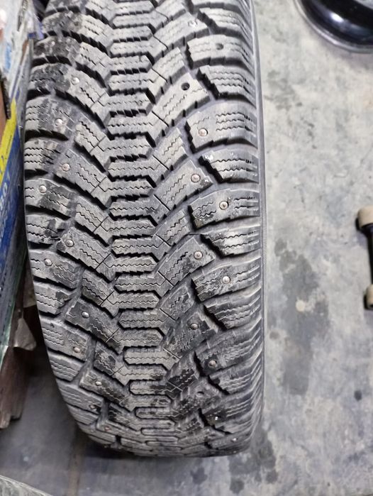 Продам колеса шипованные d15