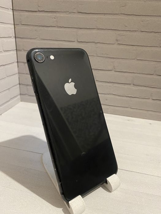 iPhone 8 64GB, АКБ 100%, рабочий