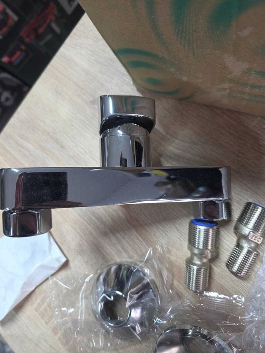 Baterie bucatarie Hansgrohe Logis cu montaj pe perete crom