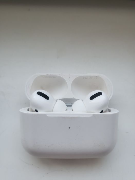 Apple air pods pro dubai