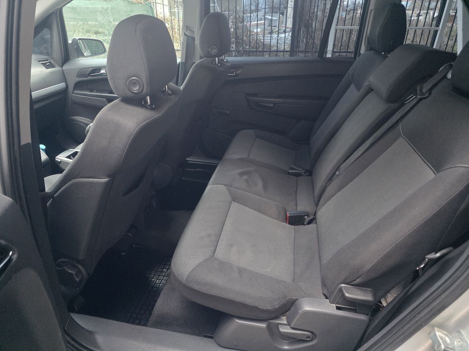 Продавам Опел Зафира 1.9 120