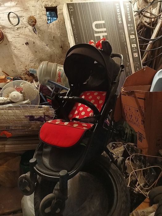 Коляска б/у в хорошем состоянии