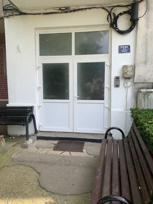 Apartament de închiriat