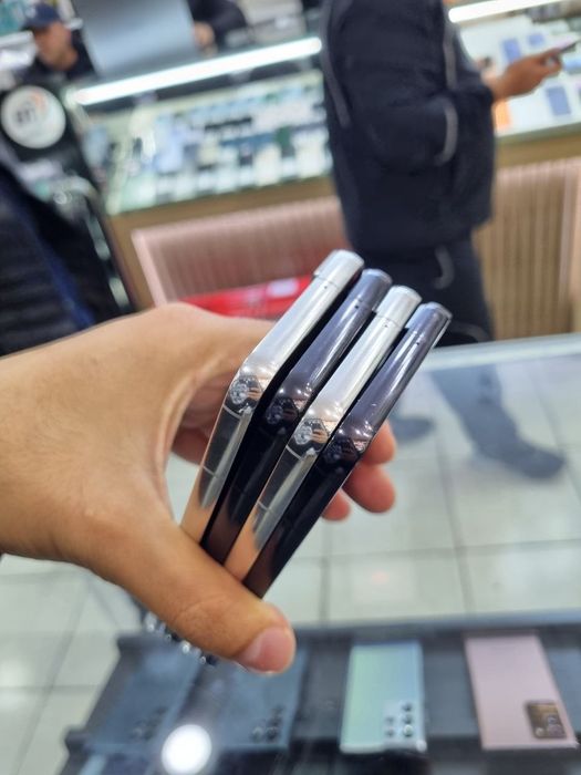 Samsung  S 22  8/256 naxt nasiya bor