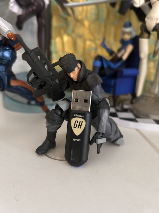 Контроллер-гитара Guitar Hero Live (PS4)