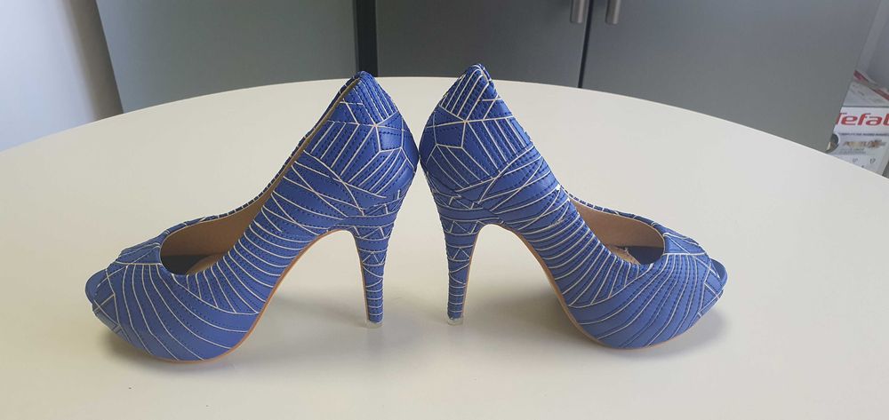 Pantofi dama decupati