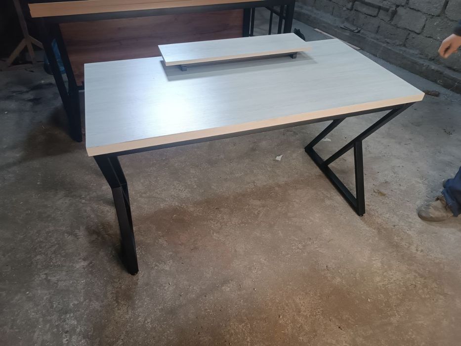 Loft Mebel stol va stilajlar