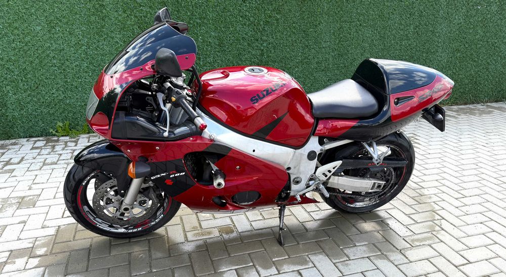 Suzuki GSXR-600 SRAD