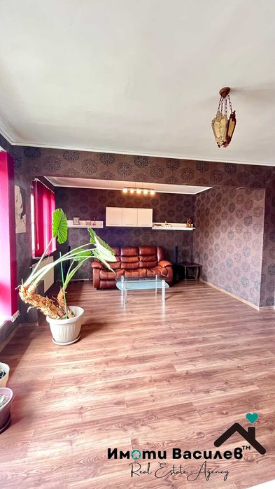 Дава се под наем Двустаен апартамент в София, Център - 65 кв.м за 598.23 € - Снимка #1