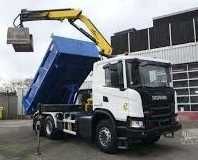 Извършвам услуги с камион с кран и щипка извозваме клони и храсти