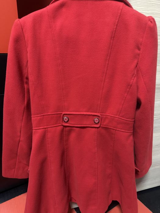 Дамско елегантно червено палто”Atmosphere”