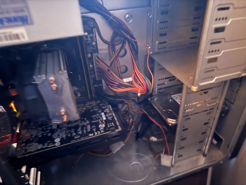 Компютер полностью