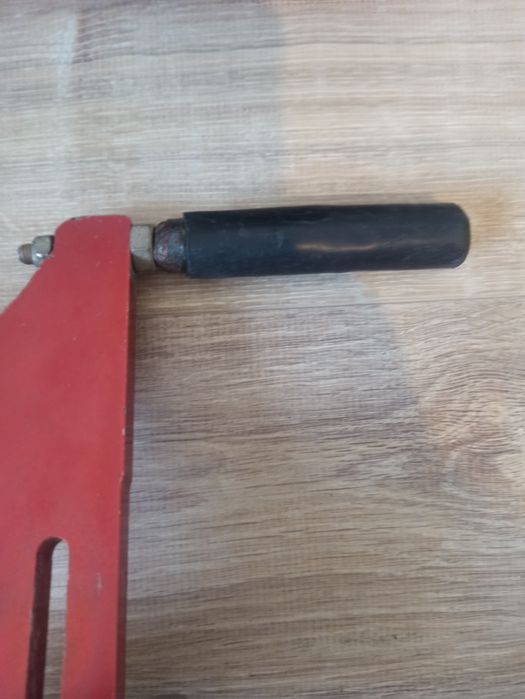 Dispozitiv PLASSON de răzui țevi