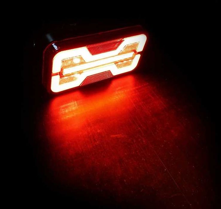 Комплект LED Стопове 18 см с динамичен мигач за ремарке бус каравана