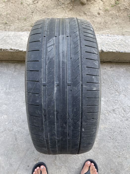 255/45R18 continental
