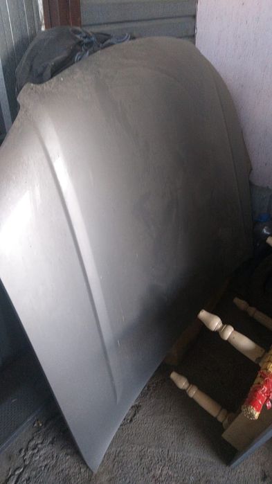 Продам капот Ауди А8