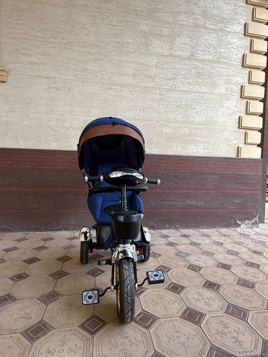 Продам трехколяску новый