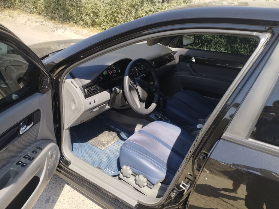 Qora jentra moshina idial