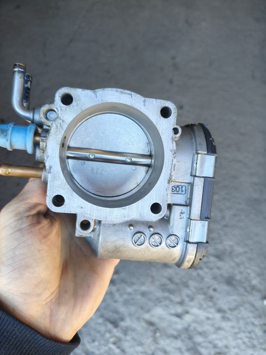 Дроссельная заслонка Audi