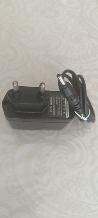 Продам зарядное устройство