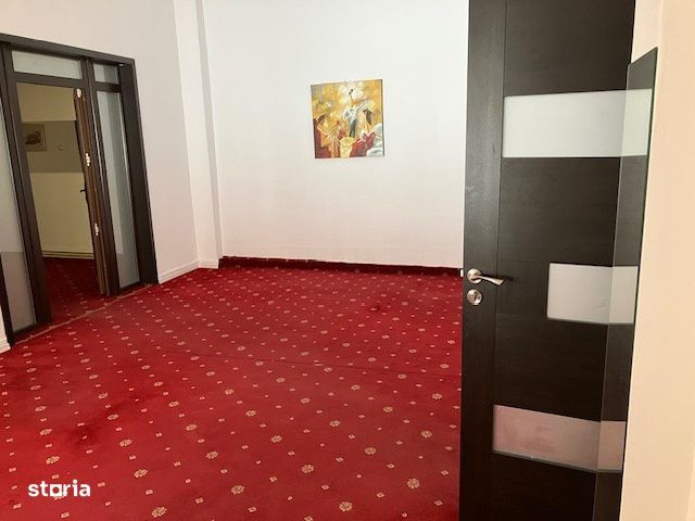 Vatra Luminoasa/casa curte/pretabil birouri