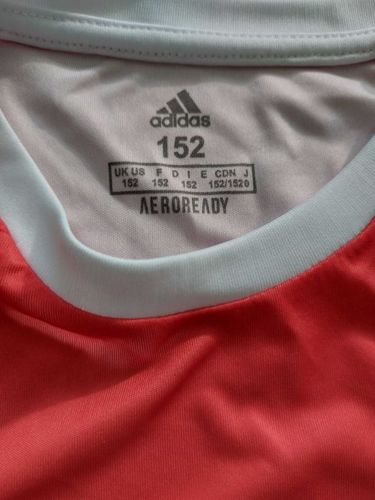 Manchester united нов екип 152
