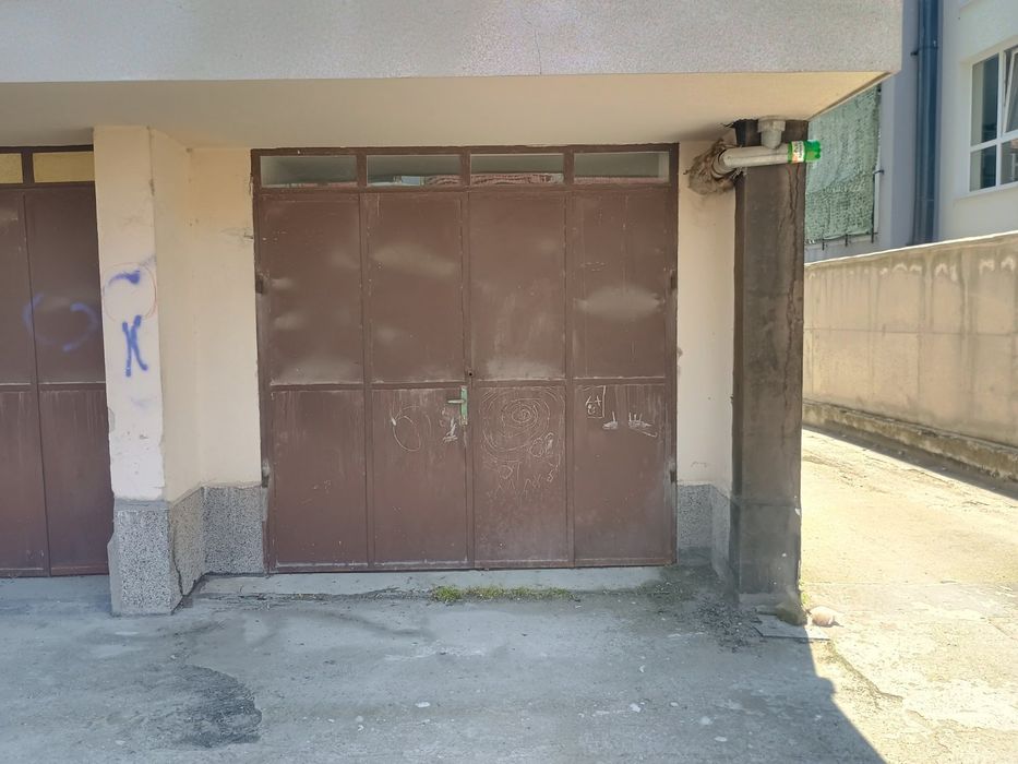 Гараж под наем център