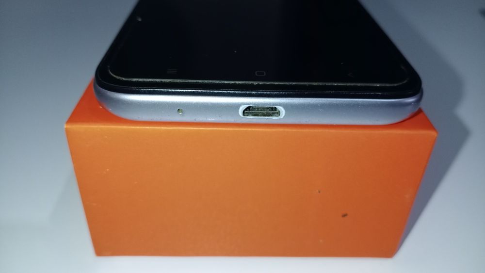 Продам Xiaomi redmi 5a