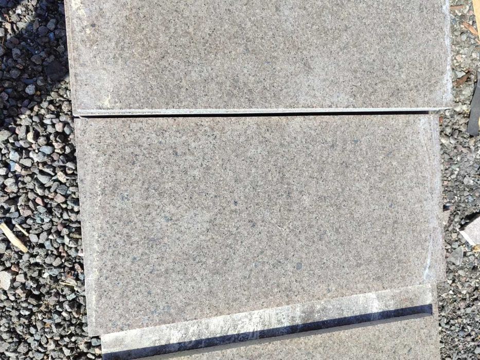 Гранит 60x30 от 8500, в наличии, полированный и обоженный