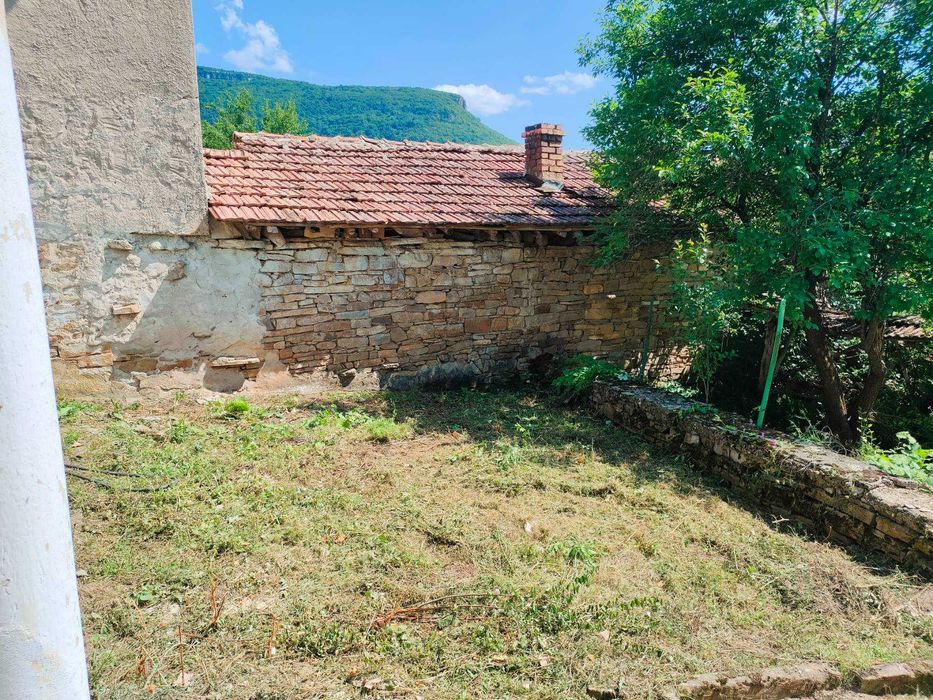 Продава се Къща в с. Янтра, Област Велико Търново - 120 кв.м за 338 €/кв.м - Снимка #22