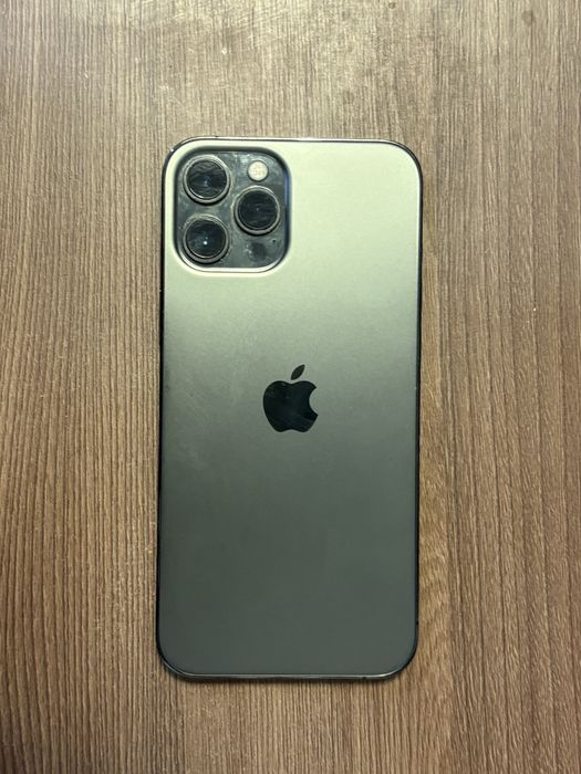 Iphone 12 pro max 128гб в хорошем состояние