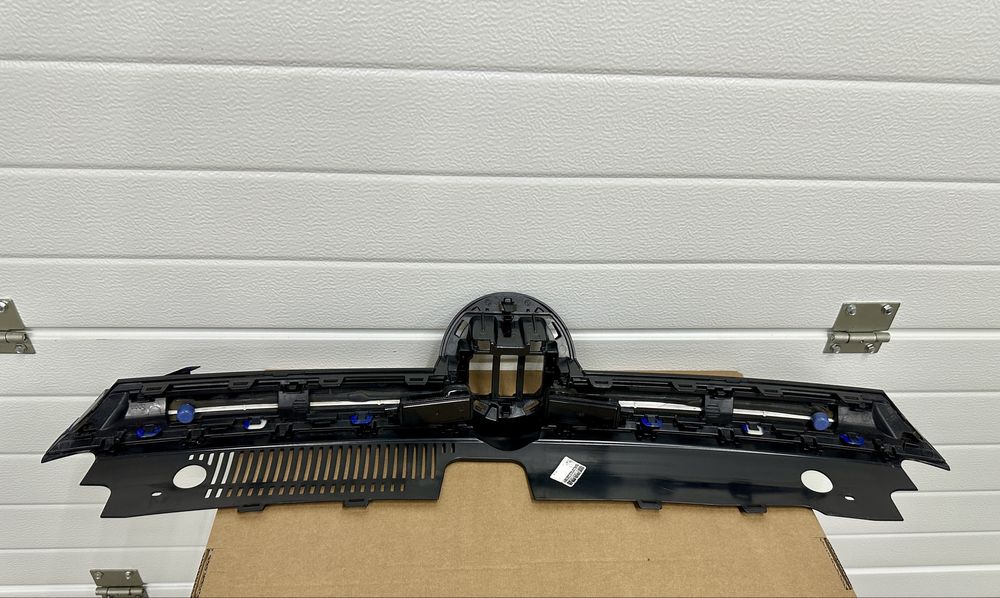 Grila LED VW Golf 8 R VIII ACC