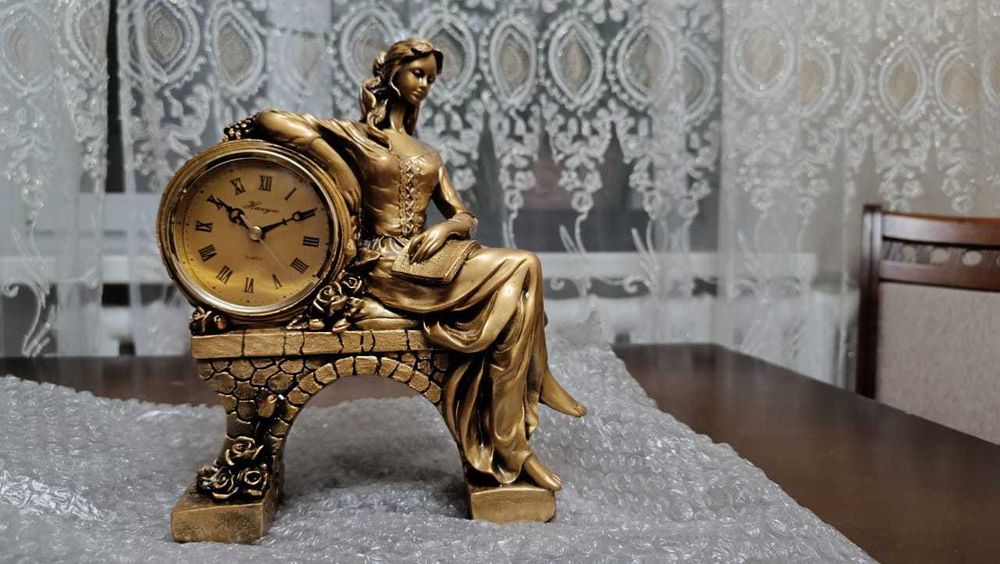 настольные подарочные часы