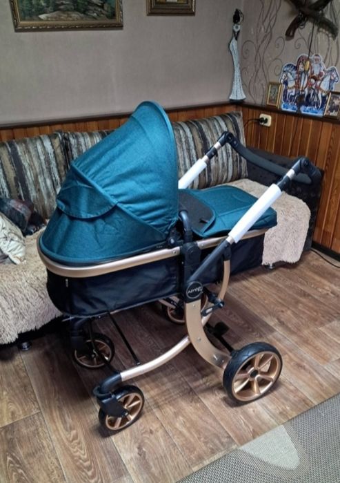 Продам коляску новая