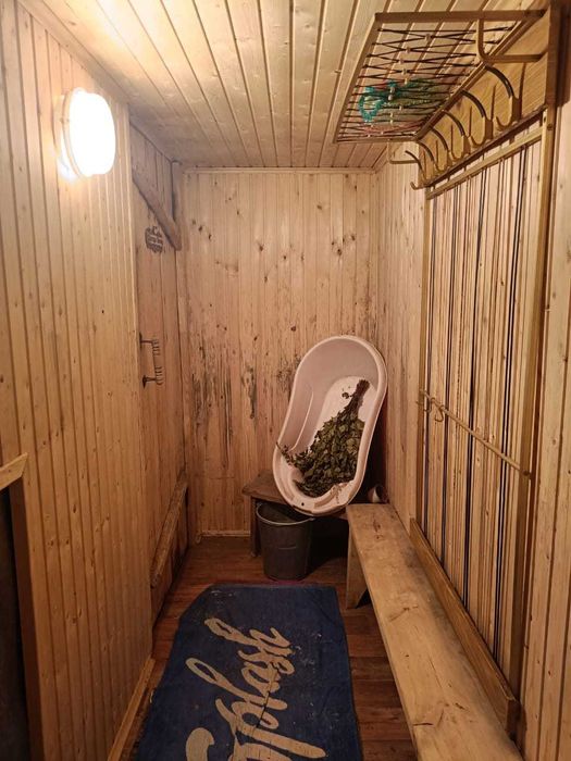 Продам дом центральные коммуникации Бензострой.