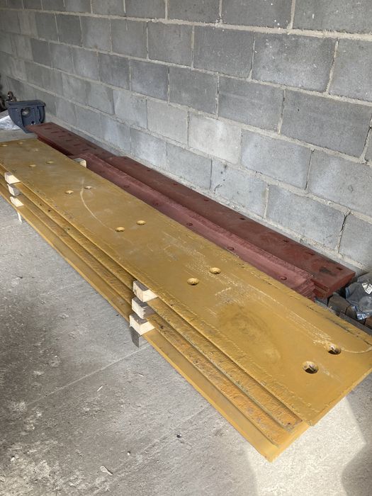 Защитный нож ковша