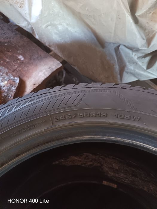 Vând anvelope 245/50r19